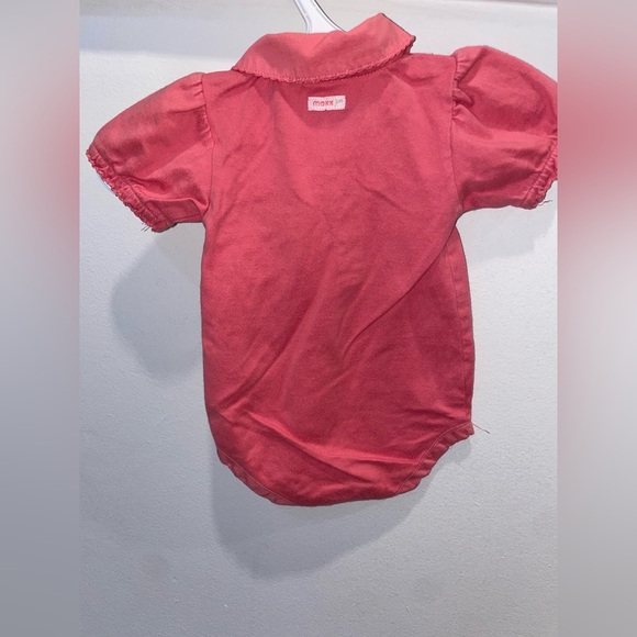 5/$15 Mexx Pink Baby Onesie with Collar - Picture 5 of 5